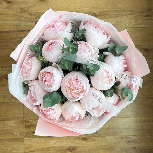 15 pink and white peonies