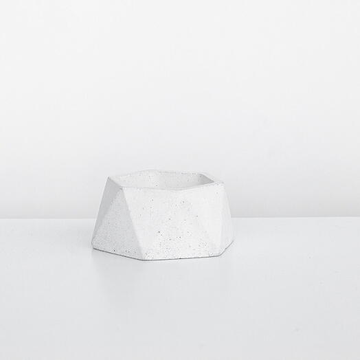 Concrete flower pot