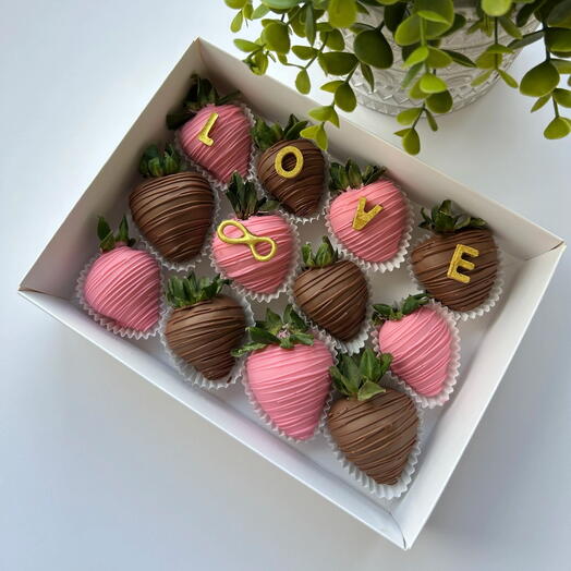 Infinity love cholate dipped strawberries