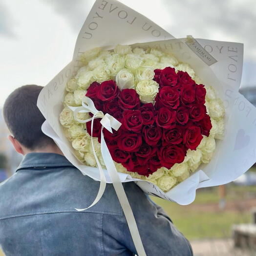 heart of 101 roses