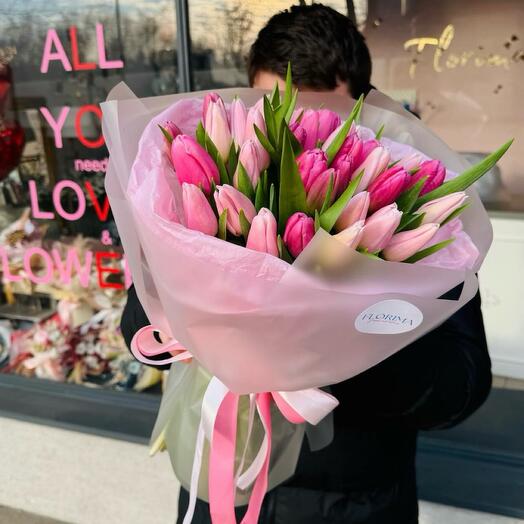 Mix pink tulips