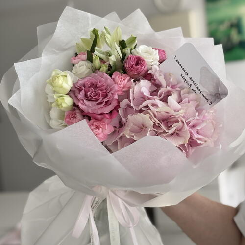 Sprayed Flower Premium pink bouquet, Flowers Warsaw, Masovian Voivodeship, Poland, buy ...